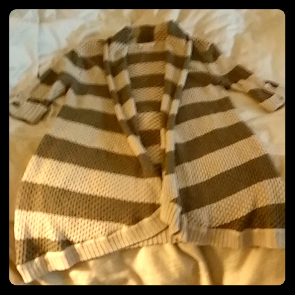 Cardigan sweater